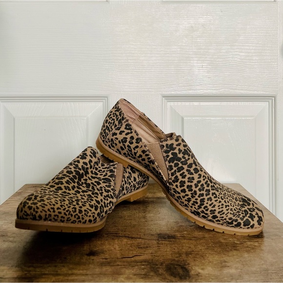 Shoes - Cheetah Print Loafer - US 8
